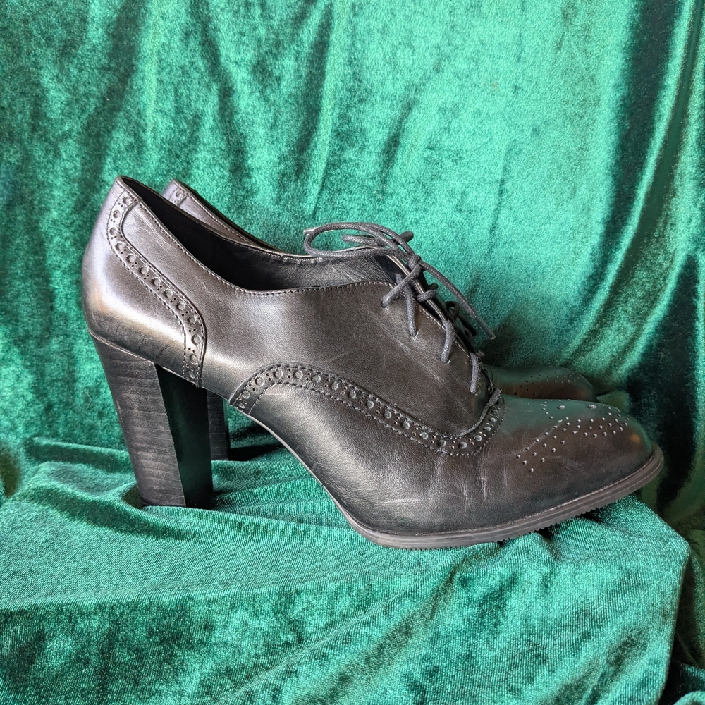 Size 10, Franco Sarto Leather Lace-Up Heels - Picture 2 of 6
